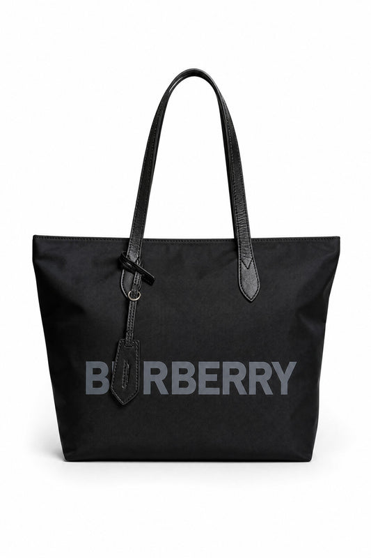 Bolso Tote Burberry en Nailon Impermeable Negro