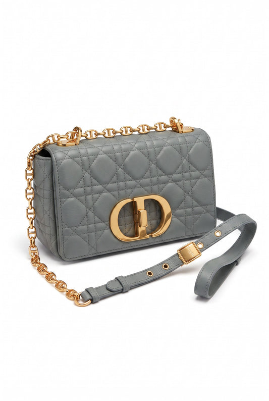 Dior Caro – Elegancia atemporal en verde