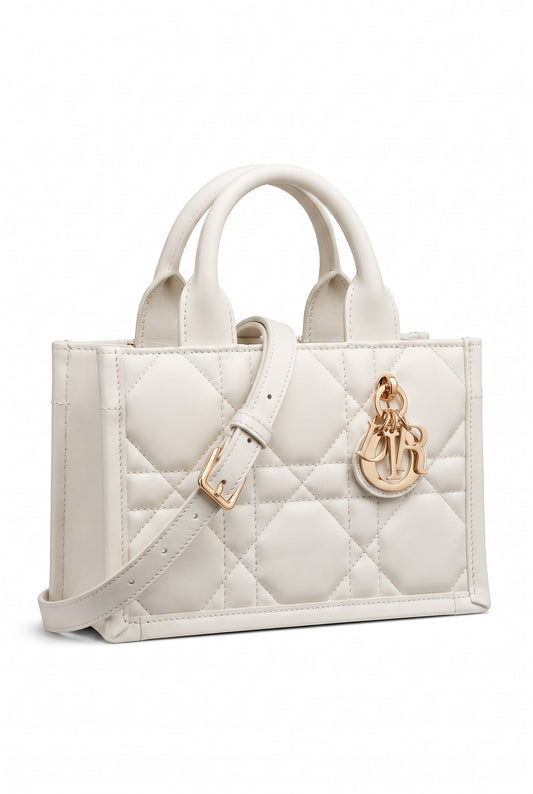 👜 Dior Book Tote Mini Blanca – Elegancia Compacta