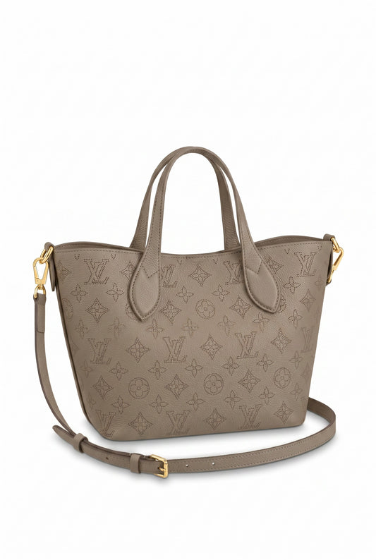👜 BLOSSOM PM GRIS AHUMADO – Elegancia casual para todos los momentos